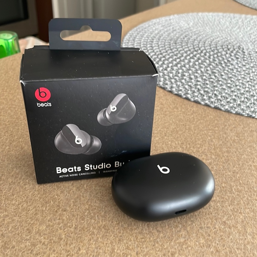 Beats Studio Budd (Noise Cancelling); great condition!